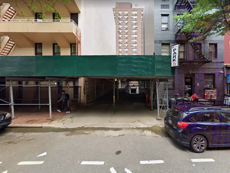 Parking at Impark - 79th Street Garage - Second Medium