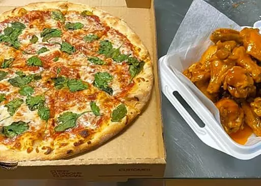 5% Cash Back at DUNDEE DOWNTOWN PIZZA & BURGER