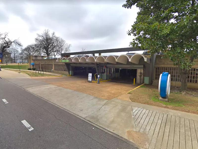 Parking at Shoppers Garage - P2721