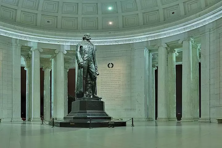 See DC In A Day: Guided Small Group Ultimate Day Tour