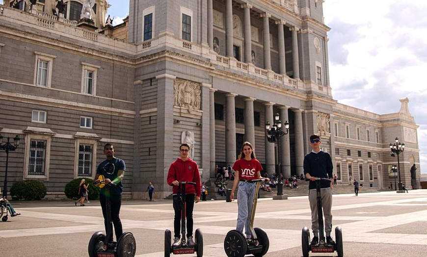 Image 3: Recorrido en Segway por el casco antiguo (Certificado de excelencia...