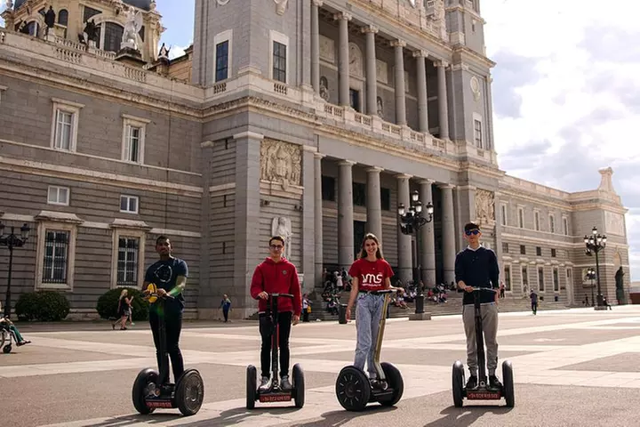 Recorrido en Segway por el casco antiguo (Certificado de excelencia desde 2014) - Second Medium