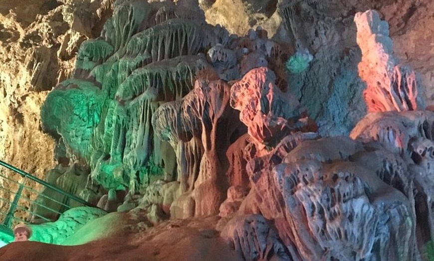 Image 3: Excursión a las cuevas de Canelobre y Busot con traslado desde Alic...