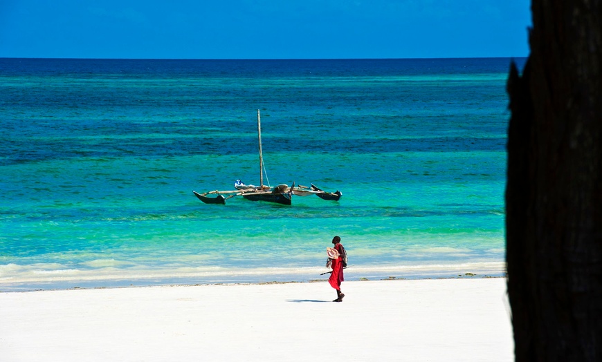 Image 8: ✈ KENYA | Diani Beach - Four-star Jacaranda Indian Ocean Beach Reso...