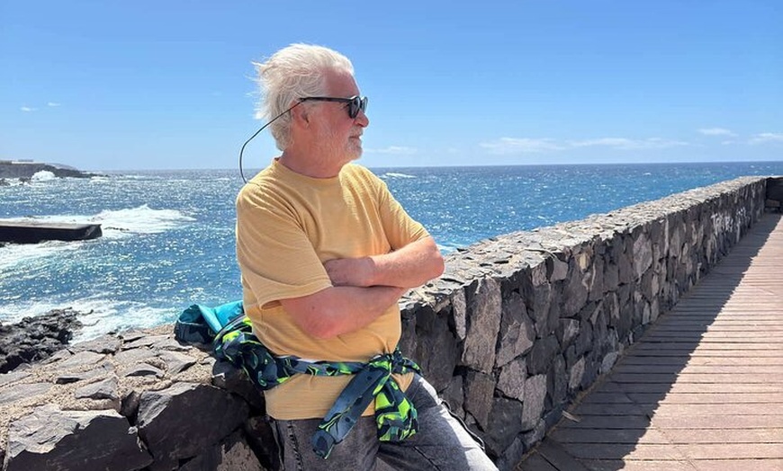 Image 2: Bonjour Saint-Malo : Promenade privée de 2 heures en ville avec gui...