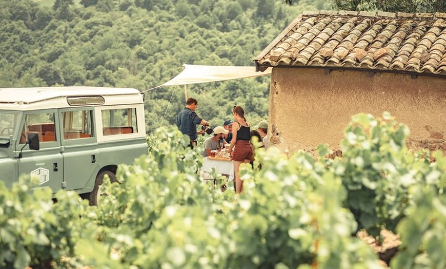 Image 2: Excursion privée d'une journée au départ de Lyon en Beaujolais