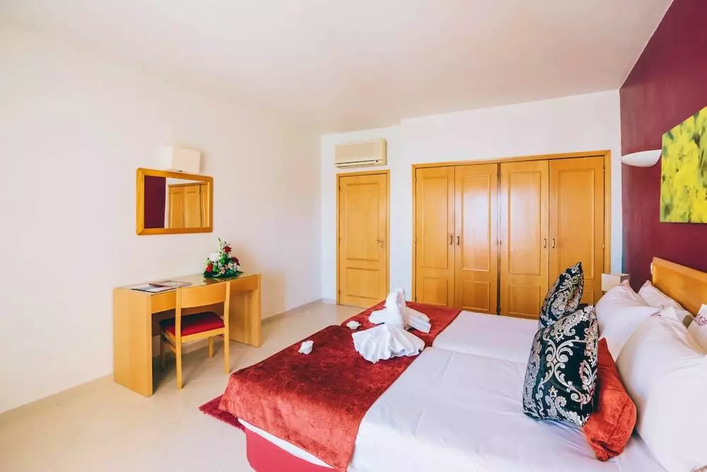 ✈ ALGARVE | Albufeira - Muthu Forte da Oura Apartment Hotel 5*, 2 n...