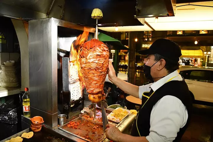 A Night of Tacos and Mezcal in Mexico City - Primary Image