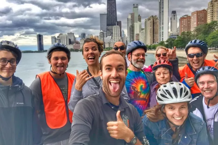 Bike Tour of Chicago's Lakefront Neighborhoods