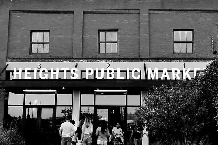 Locally-Guided Tampa Sightseeing Tour in Street-Legal Golf Cart