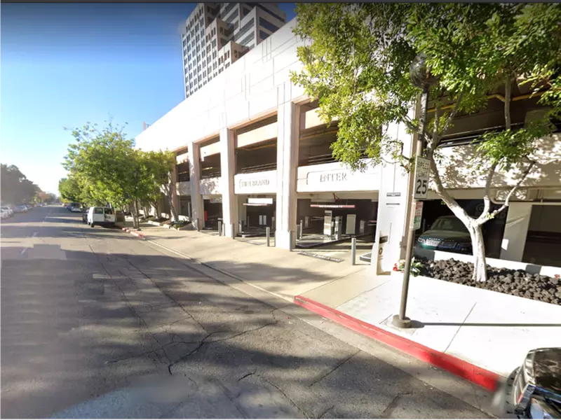 Parking at 550 N. Brand Blvd. - Glendale Galleria Garage