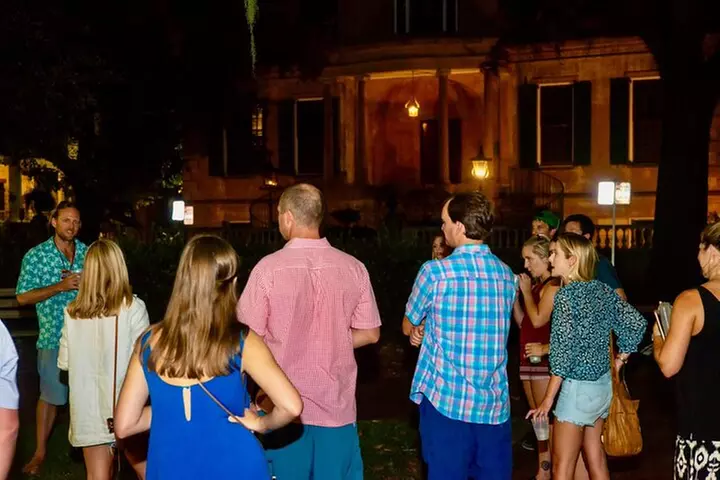 Savannah Ghost Tour for Adults ALL Alcoholic Drinks Included - Primary Image
