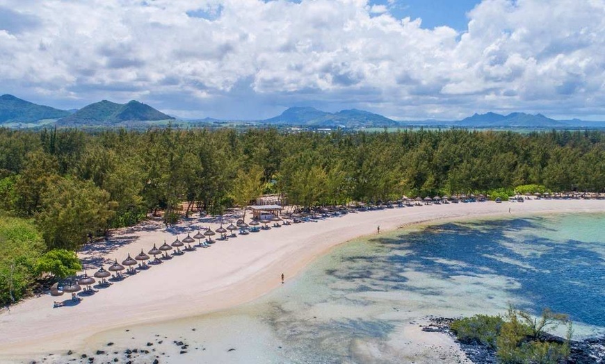 Image 5: ✈ MAURITIUS | Trou d'Eau Douce - Anahita Golf e Spa Resort 5* - Upg...