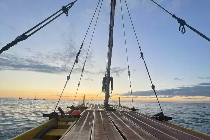 Manta Ray Snorkeling by Night in Kailua-Kona, Hawaii