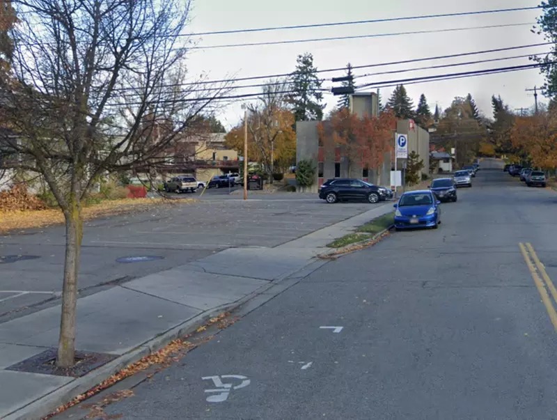 Parking at [IC14] Iron Horse Lot