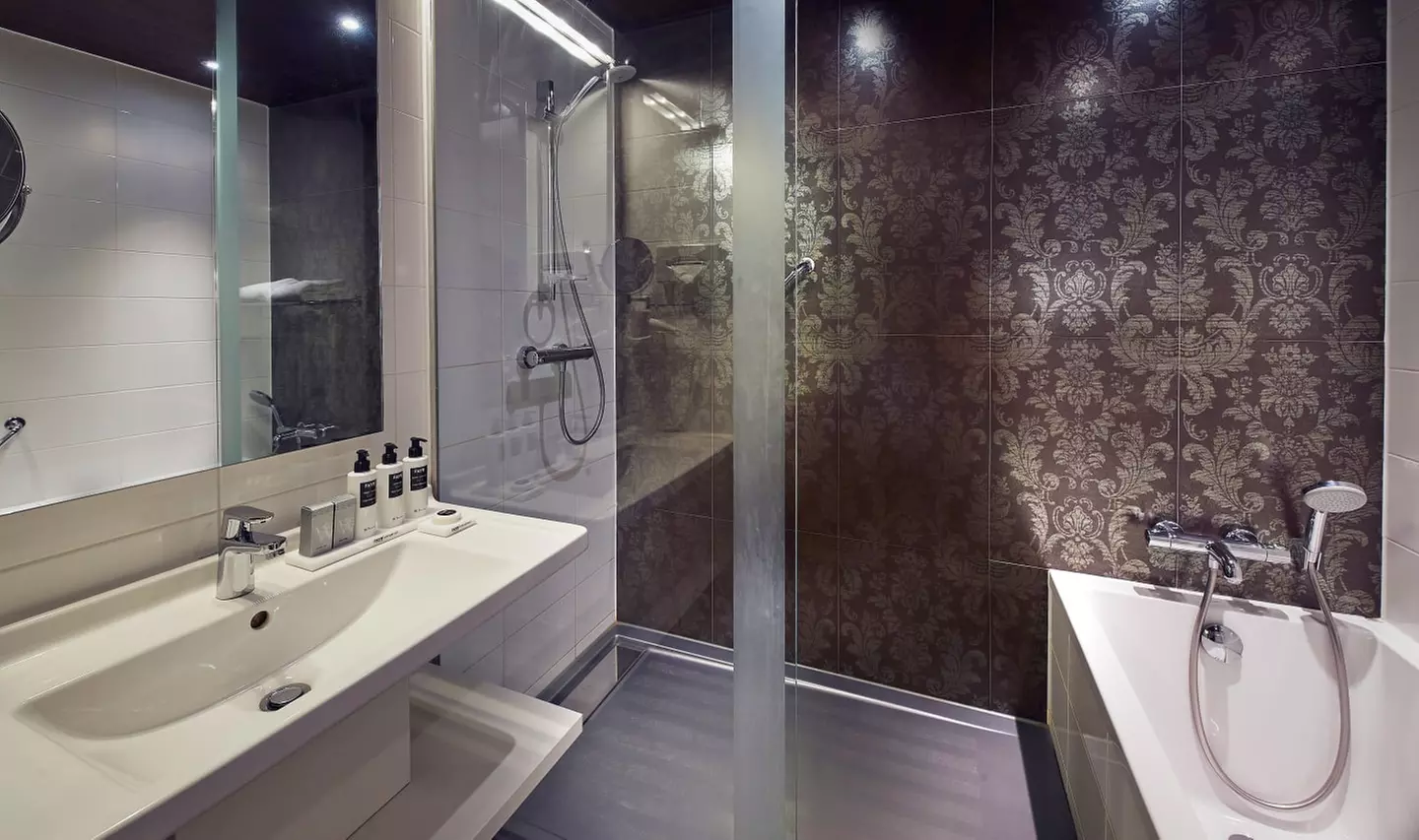 ✈ NIEDERLANDE | Amsterdam - WestCord Fashion Hotel Amsterdam 4*, 2 ...