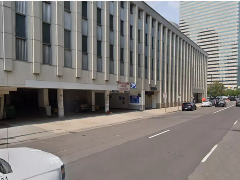 Parking at 621 Garage