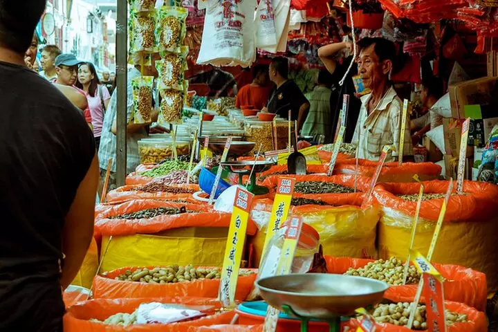 NYC Bus Tour of Brooklyn, Bronx, Queens: Art, Food & Sports