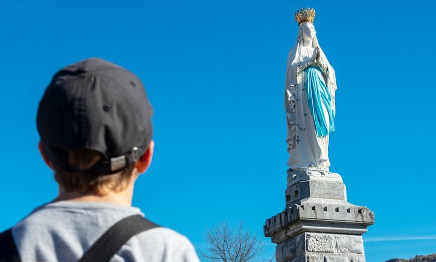 Image 5: Visite guidée privée des points forts de Lourdes adaptée aux enfant...