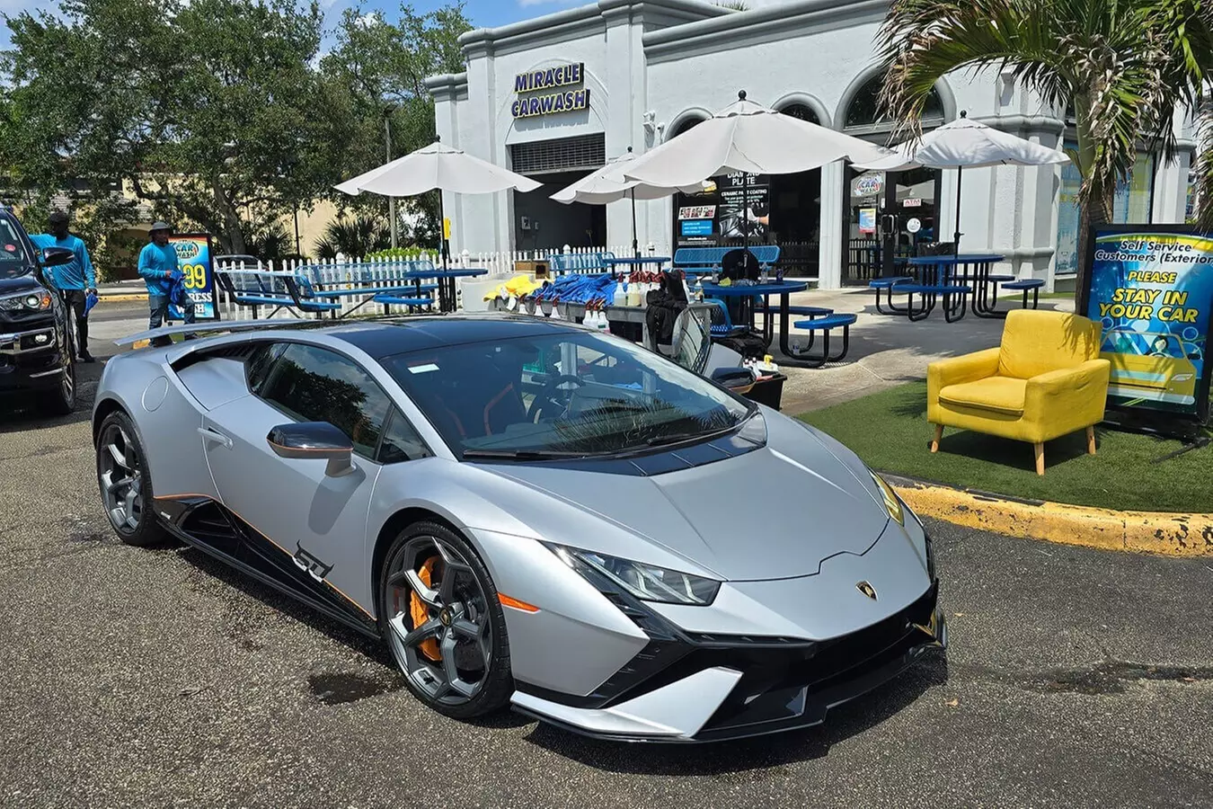 $18.50 For 1 Gold Full Service Car Wash (Reg. $36.99) - Primary Image