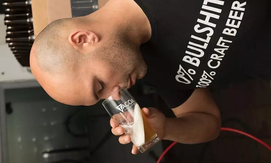 Image 4: Cata de Cervezas Artesanales con Visita Guiada a la Fábrica