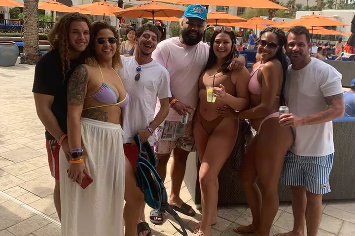 Skip the Line VIP Pool Party Tour in Vegas