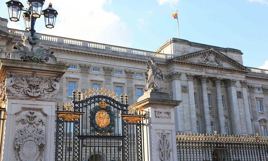 Image 21: Buckingham Palace Entrance Ticket & Changing of the Guard Tour