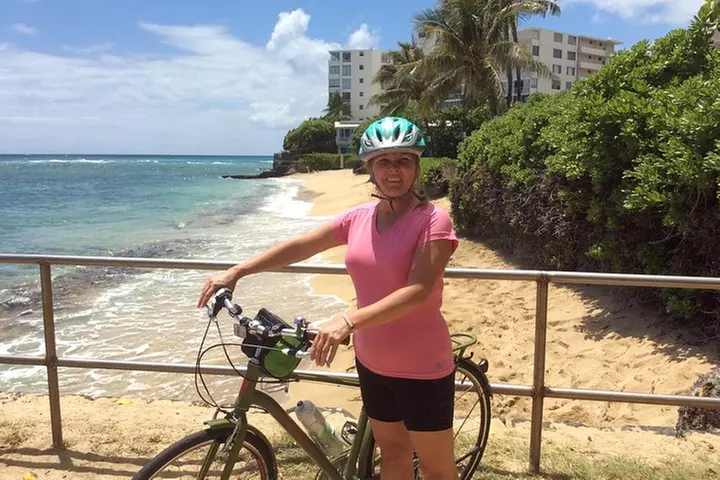 Hawaiian Food Tour by Bike in Oahu