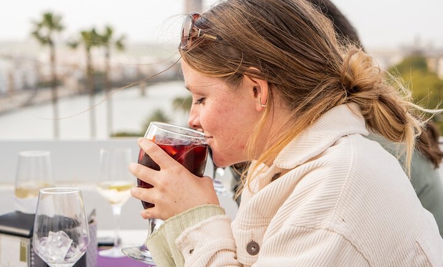 Image 3: Experiencia de vino en la azotea