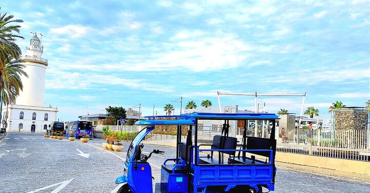 Tour en tuk tuk por Málaga