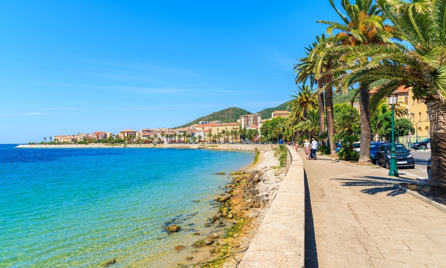 Image 1: ✈ CORSE | Ajaccio - Hôtel Napoléon 3* - Centre ville