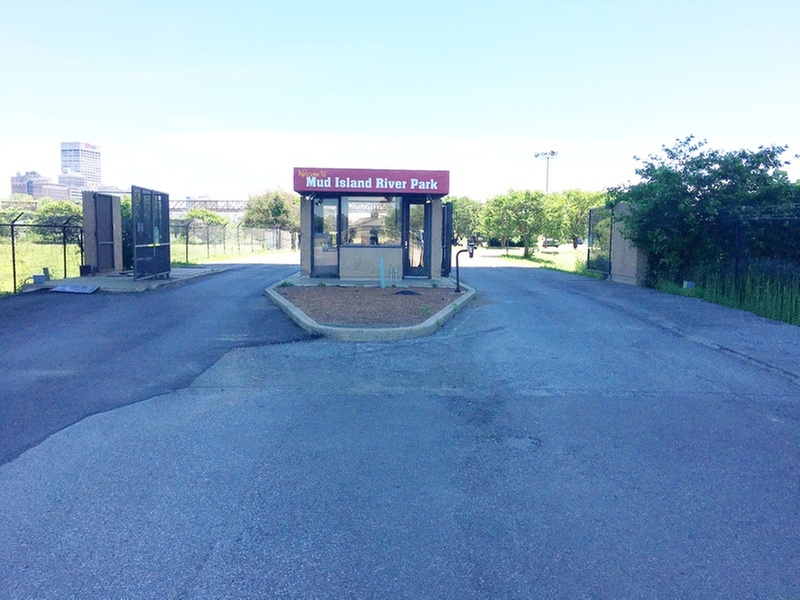 Parking at Mud Island River Park Lot - P2711