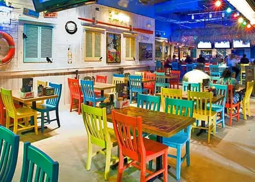 5% Cash Back at Hurricane Dockside Grill
