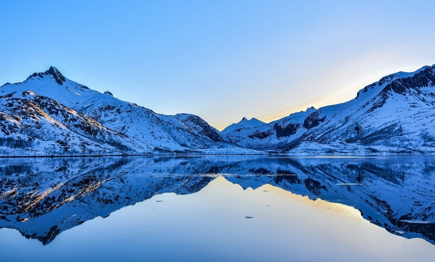 Image 11: ✈ NORVÈGE | Tromsø - Lumières Arctiques de Lofoten - Location de vo...