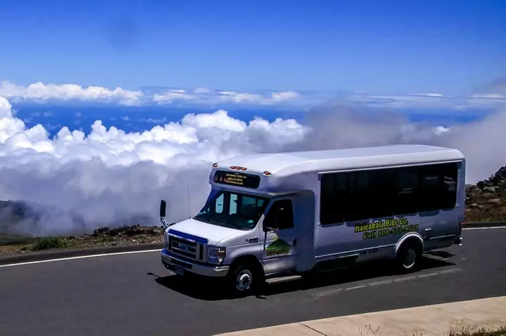 Haleakala Classic Vehicle Sunrise Tour with Breakfast