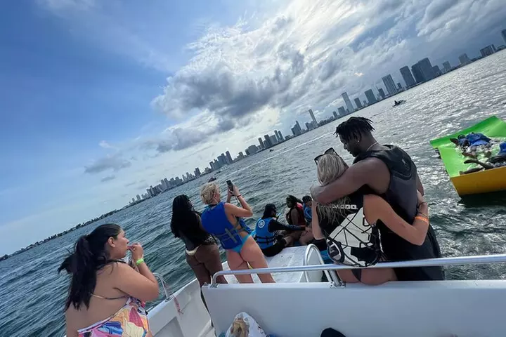 The Ultimate Water Experience in Miami with Drinks and Jet Skis