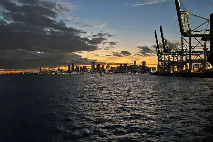Miami Skyline Sunset Cruise with The Mojito Bar On board