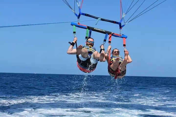 Parasailing in Waikiki from Oahu Hawaii