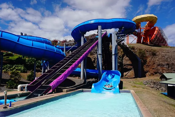 Wet 'n' Wild Waterpark Admission Ticket w/ Waikiki Transportation
