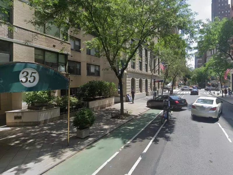 Parking at Centerpark - 80 Park Ave. Garage