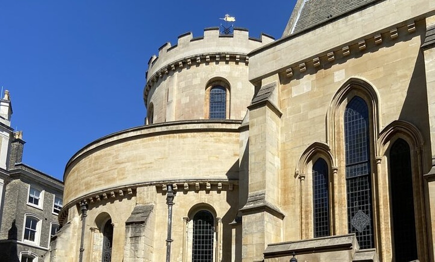 Image 4: Medieval London Self-Guided Tour for Kids and Families in English