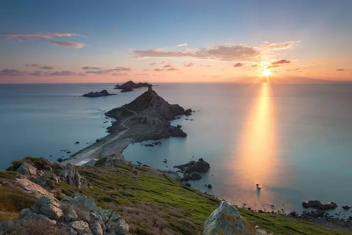 Excursion en Bateau des Îles Sanguinaires au Coucher de Soleil