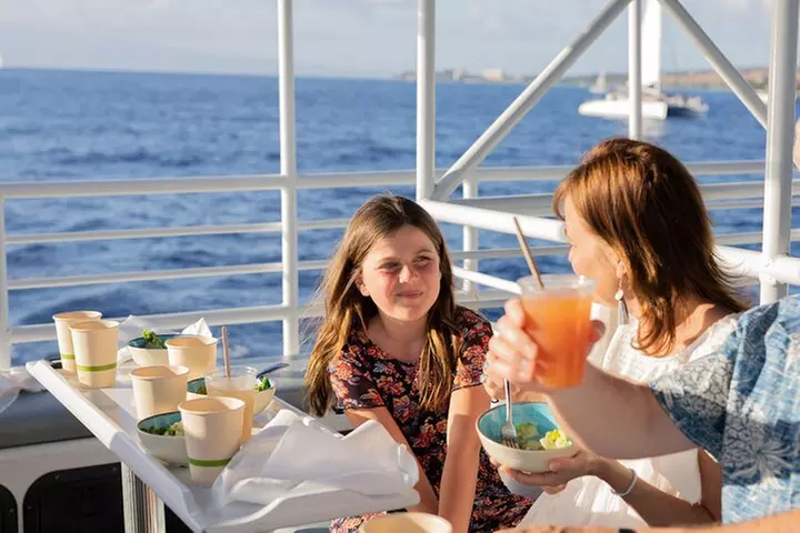 From Ma'alaea Harbor: Sunset Dinner Cruise Aboard the Quicksilver