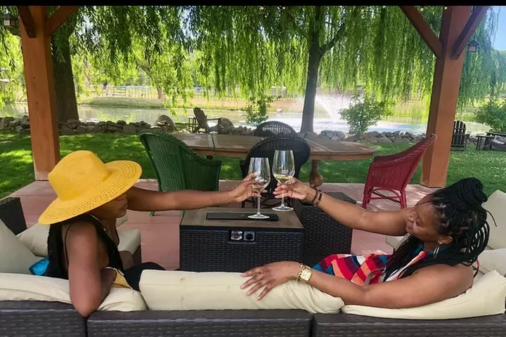 Vortex to Vineyards by ABC wildlife host Rachel Reenstra