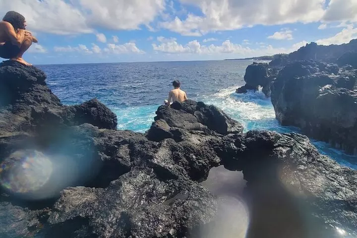 Secret Tide Pool Hike - Jungle & Coast - Private