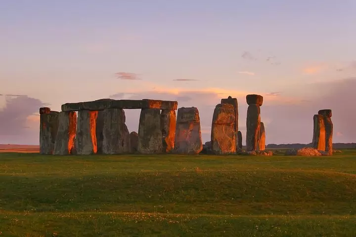 Half-Day Small-Group Tour to Stonehenge from Bath, inc Entry