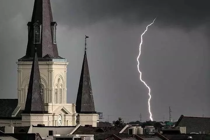New Orleans Drunk History Tour