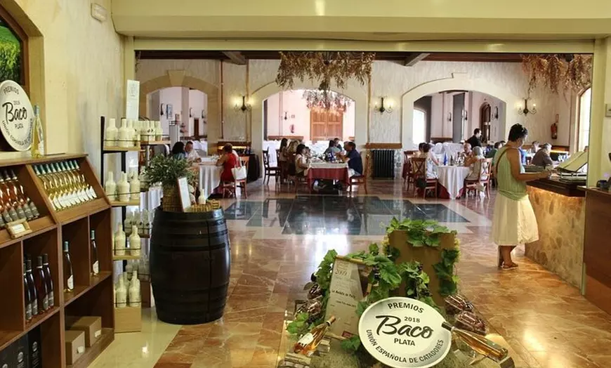 Image 7: Alicante : Bodega Vieja con Catas & Gaudí's style of Church