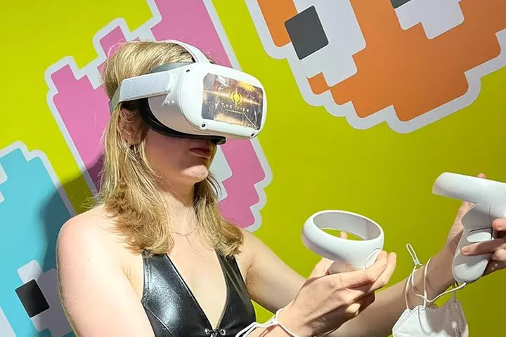 Ticket/Parque Foto-Temático y Actividad Virtual en Vigo