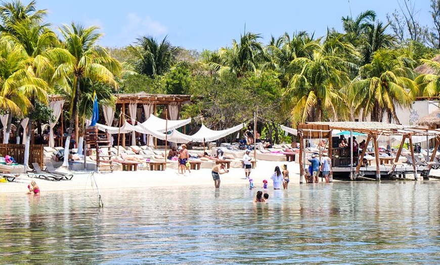 Image 16: All Inclusive Isla Mujeres Catamaran Tour with Beach Club